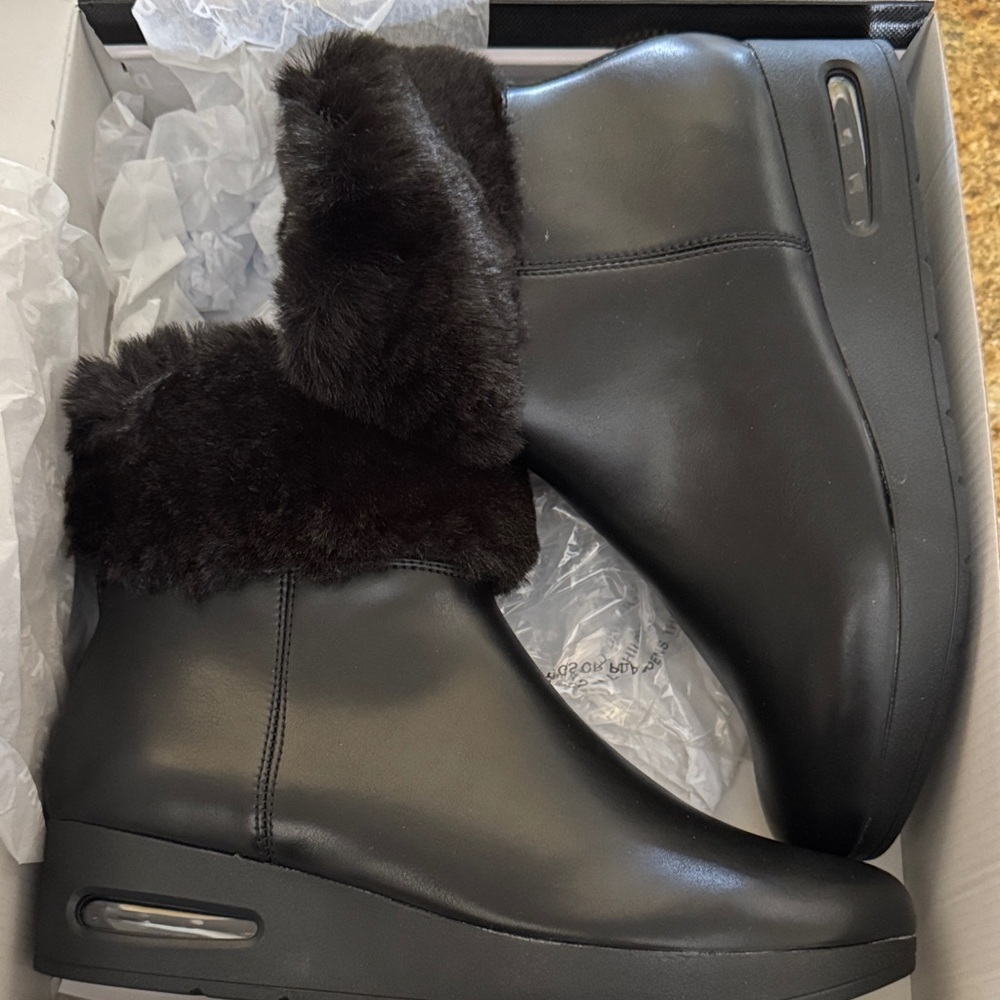 DKNY Black Faux Fur Winter Boots